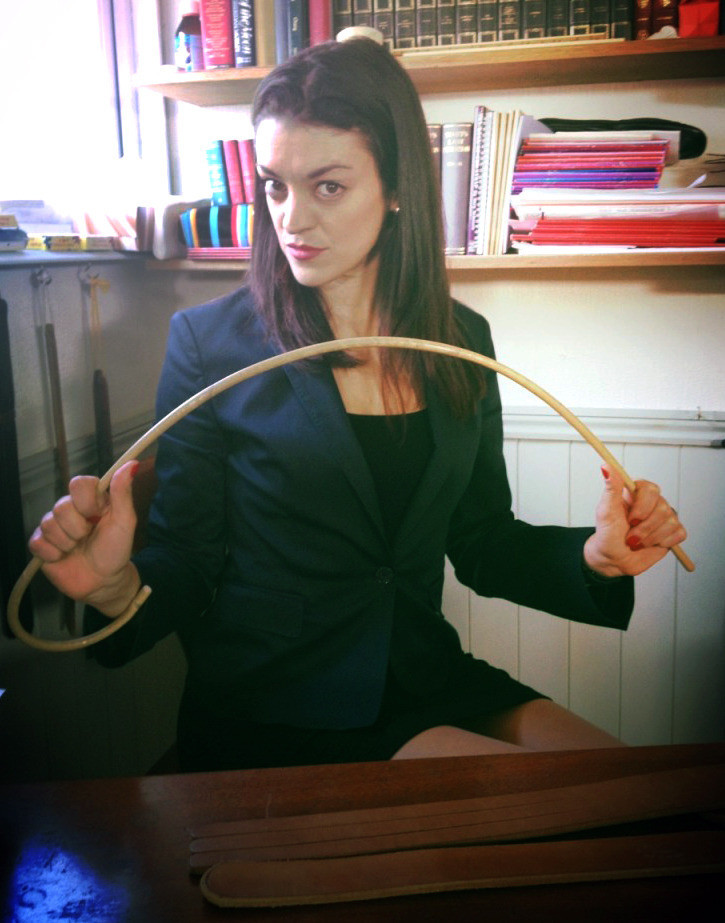 Flexible and stinging for schoolgirls' buttocks