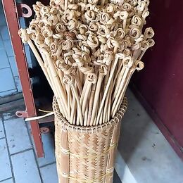 Christmas gifts for young ladies