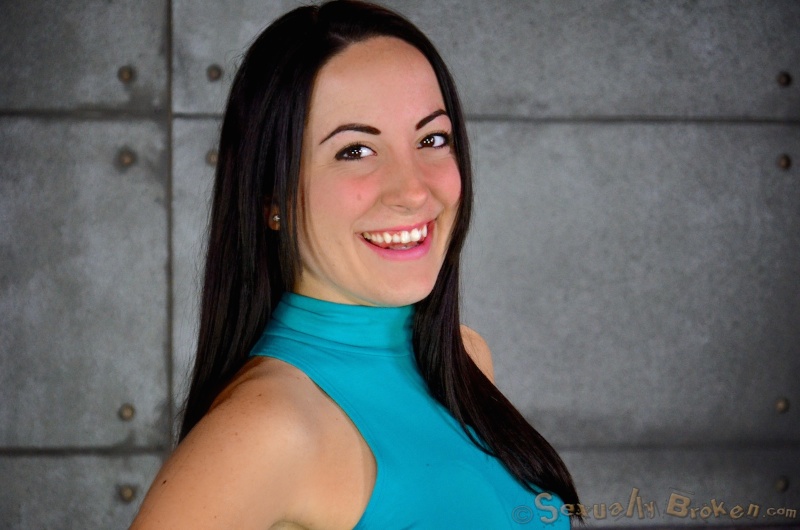 Black-haired fuck doll used in extreme sex action